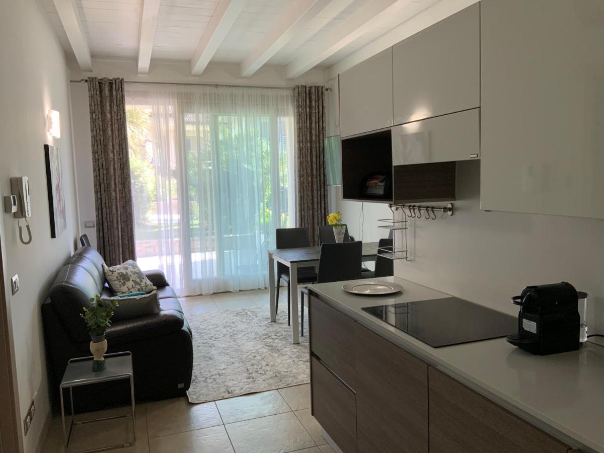 King' s Apartment Sirmione Exteriér fotografie